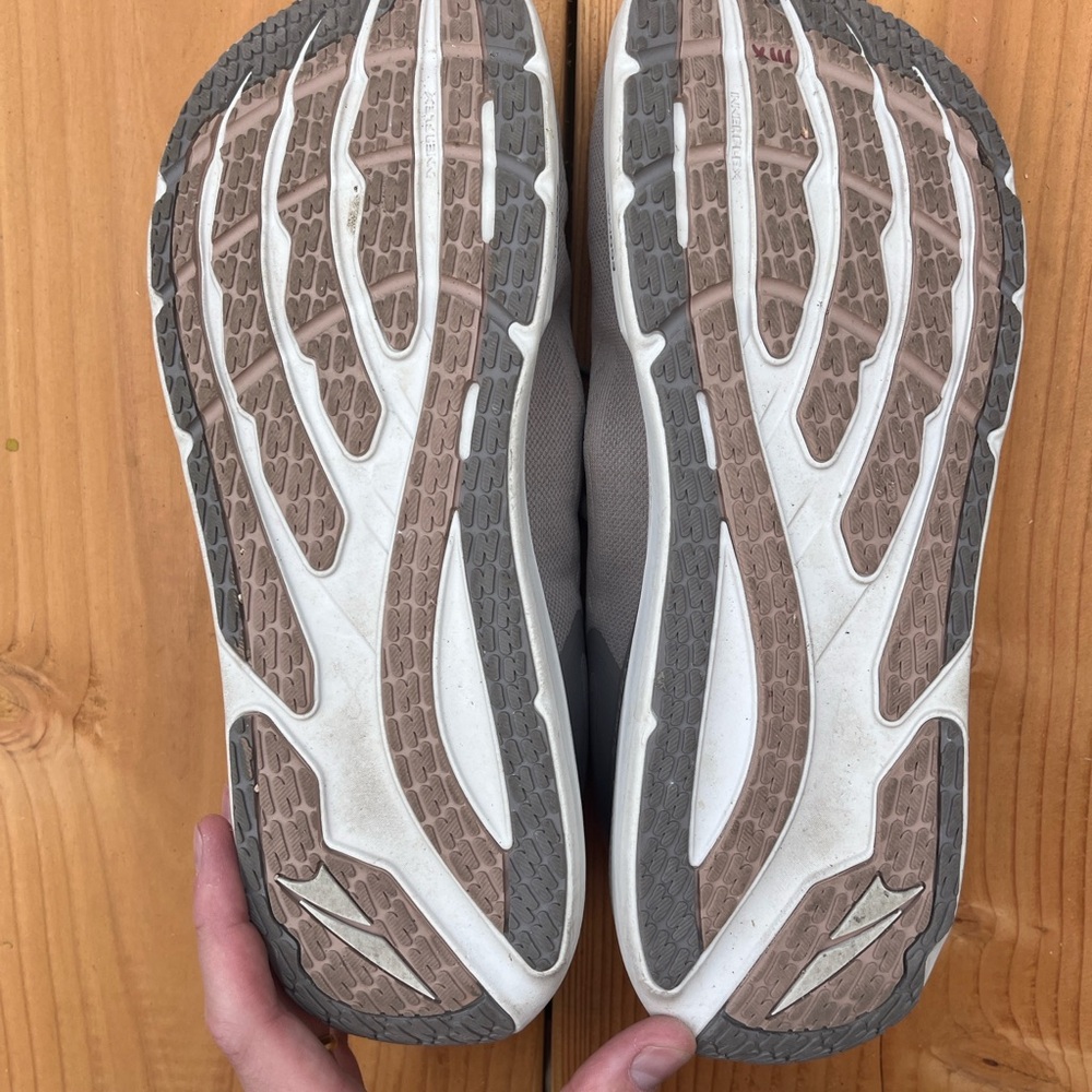 Altra Light Gray Running Shoes - Picture 10 of 10